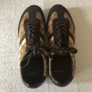 Signature COACH Sneakers size 8